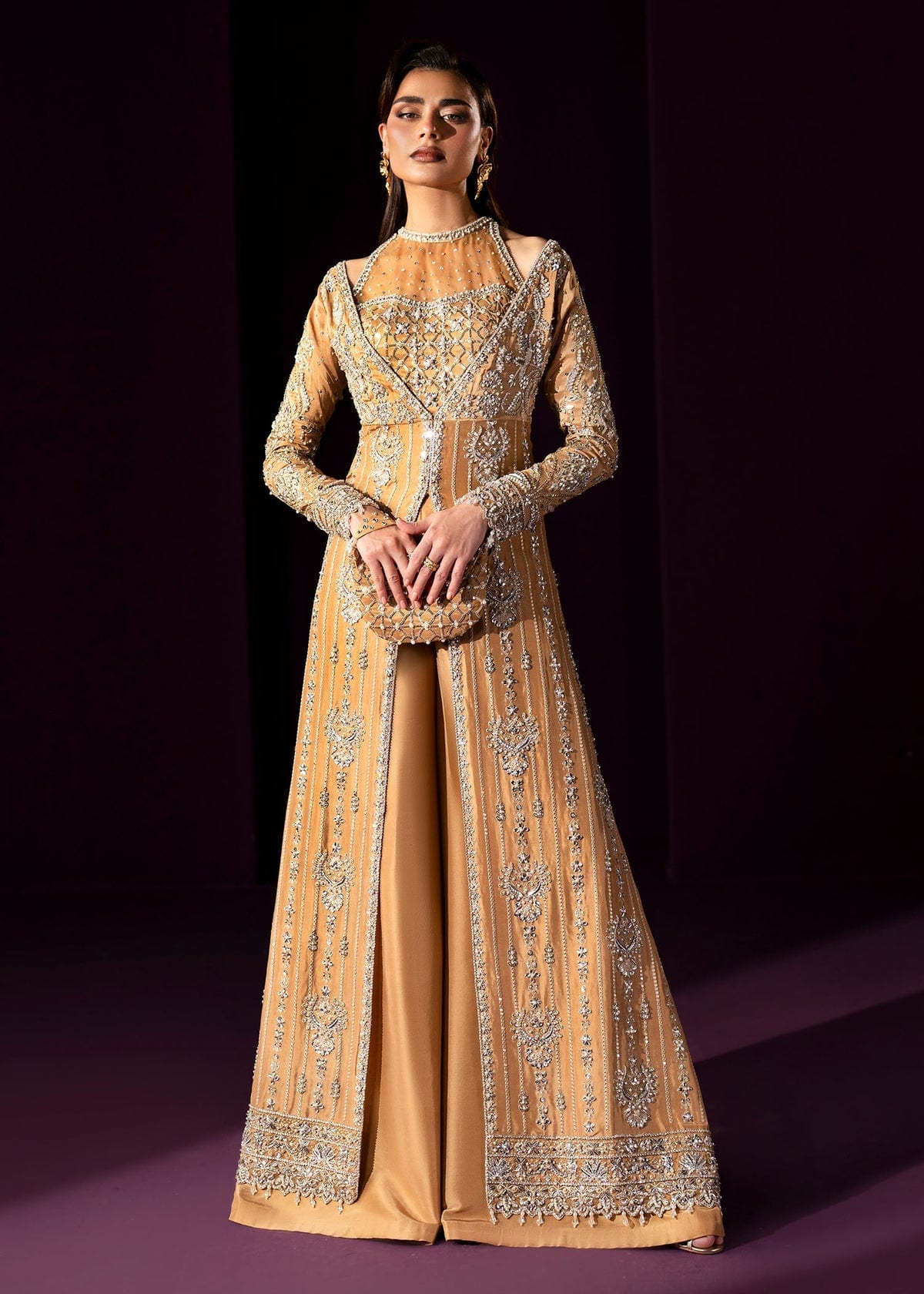 Oriana full-length primary view