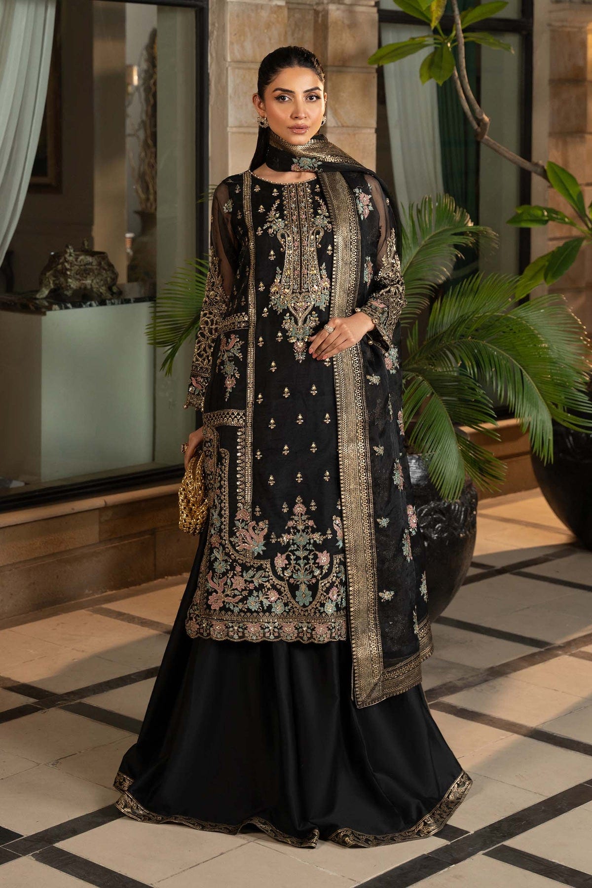 SF-EF25-24-Black full-length primary view